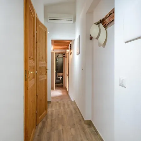 Σπίτι διακοπών Amazing In Solanas, Sinnai With Wifi Solanas (Cagliari)