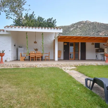 Сasa de vacaciones Front In Solanas, Sinnai With Wifi